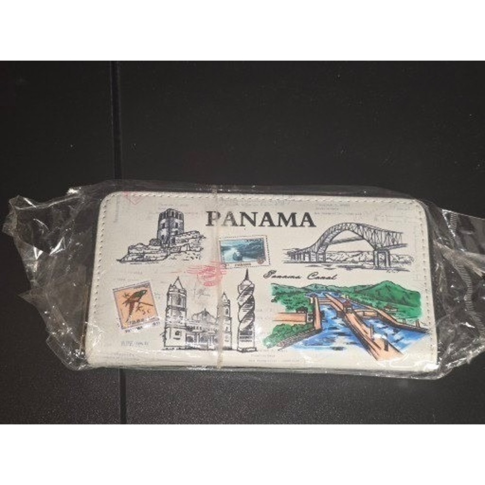 Panama Souvenir Zip Around Wallet Panama‎ Canal Landmarks White Faux Leather